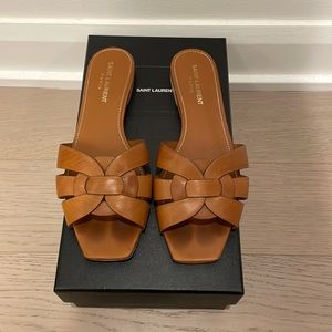 Saint Laurent Nu Pieds Leather Sandals